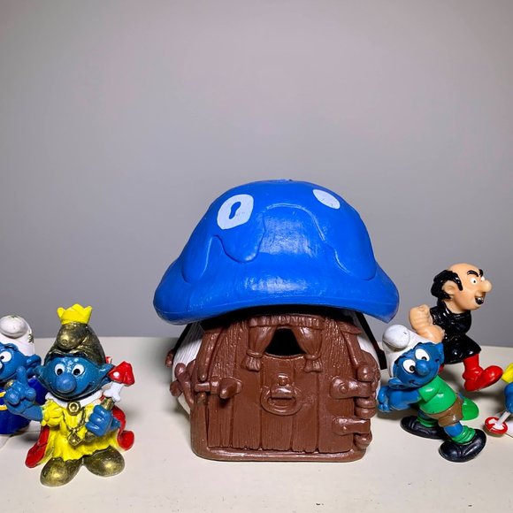 Schleich Other - Very Rare Vintage Blue Mushroom Smurf Cottage/white spots on the roof 4.0013-03